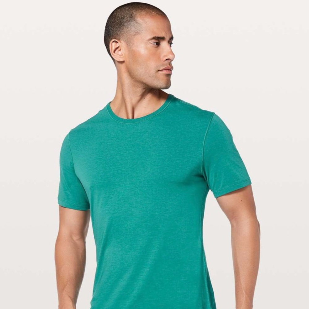 Lululemon - 5 year basic tee 🍋🇨🇦 - Picture 7 of 10